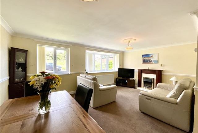 3, Parsley Hay Gardens, Sheffield photo 2