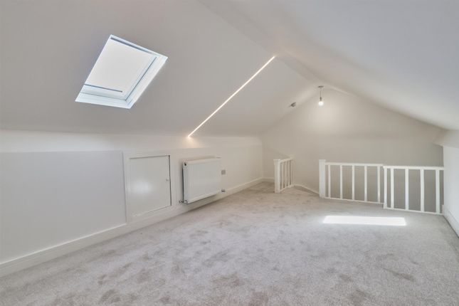 2, Fairacre Road, Barwell photo 3