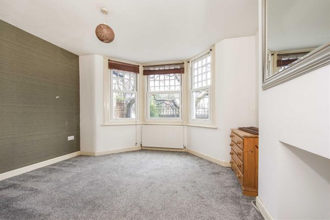 Flats 1,2,3, 127, London Road, Twickenham photo 3