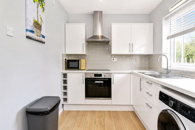 6 Riverside, Chapel Road, Wivenhoe photo 2