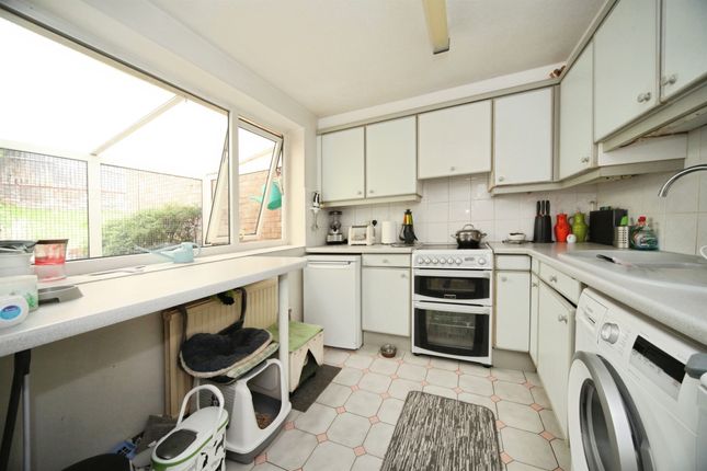 31, Bonnick Close, Luton photo 4