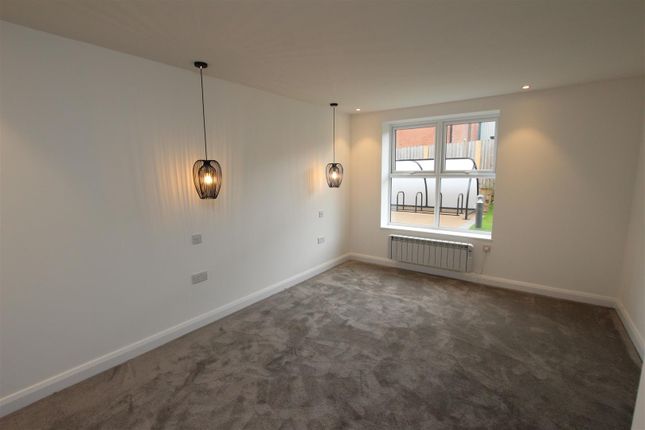 Flat to rent in Apartment 1, Chapeltown Road, Bromley Cross, Bolton