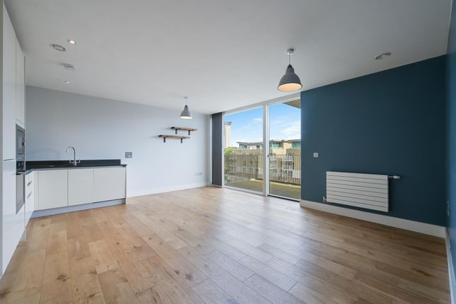 35 Halyards Court, Durham Wharf Drive, Brentford photo 4