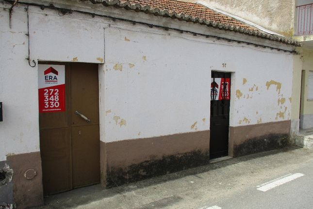 Thumbnail Town house for sale in Vila Velha De Ródão, Vila Velha De Ródão (Parish), Vila Velha De Ródão, Castelo Branco, Central Portugal