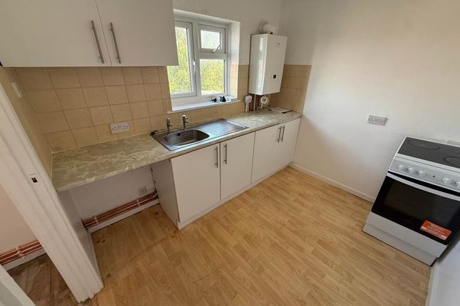 Westfield Close, Trowbridge Wiltshire photo 2