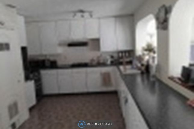 Woolhampton Way, Chigwell photo 3