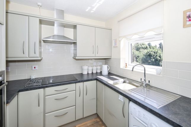 Flat 34, Regal Court,, Long Street, Warwickshire photo 4