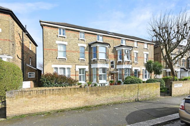 Flat for sale in Cumberland Park, Poets Court, London