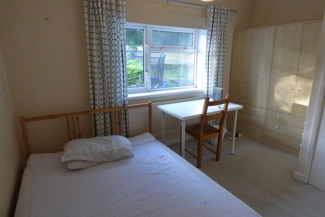 Room to rent in Thurmond Crescent, Stanmore, Winchester, Hampshire