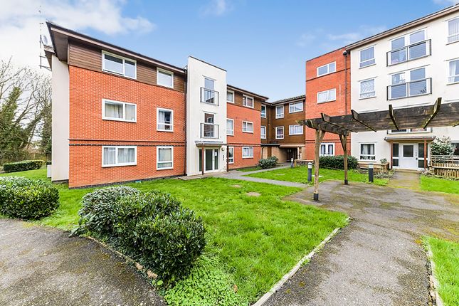 Thumbnail Flat for sale in Watney Close, Purley