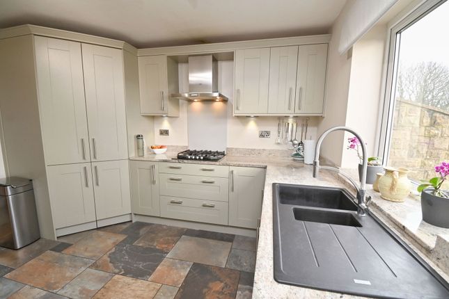 1, Violet Farm Court, Barnsley photo 3