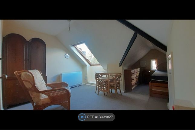 1-bed house on Flat, Heene Road, Worthing, £390/mo
