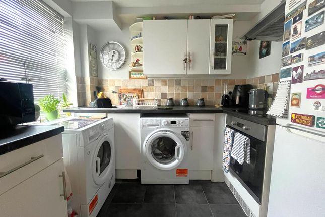4 Culdrose House, 1 Frederick Street, Aldershot photo 2