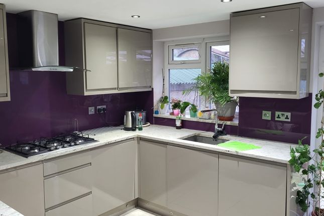 166 Welbeck Road, HARROW photo 2