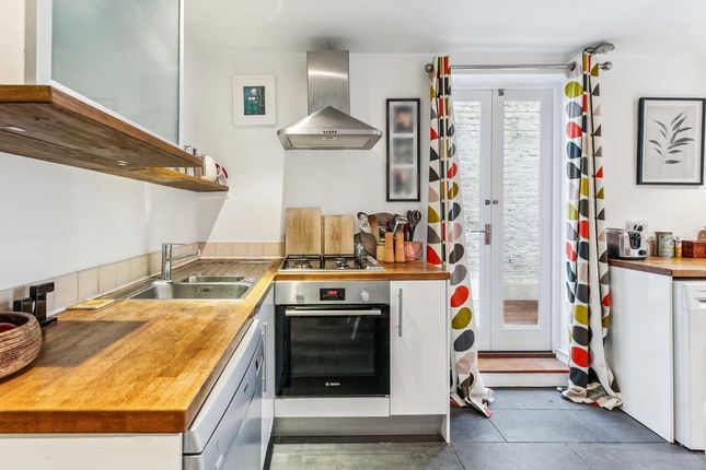 Flat for sale in Thorncliffe Road, London