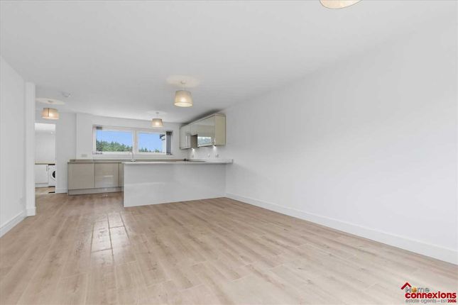 43, Redgrave, Calderwood, EAST KILBRIDE photo 4