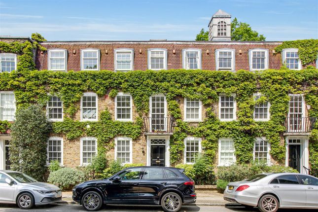 Thumbnail Flat for sale in Hogarth Court, Hampstead