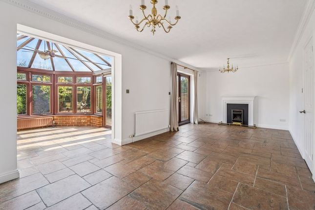 22a, Oaktree Road, Marlow photo 3