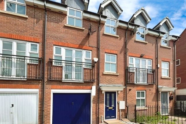 Thumbnail Terraced house to rent in Bay Avenue, Bilston, West Midlands