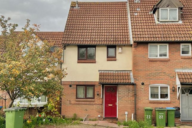 2-bed house on 21 Nickelby Close, London, £350,000