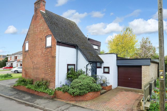 Thumbnail Cottage for sale in Post Office Lane, Stockton, Southam, Warwickshire