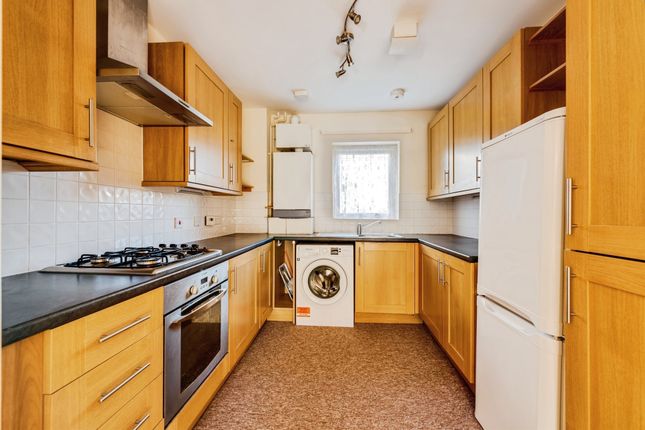 Flat 4, Clinch Court, Moorland Close, Witney photo 3