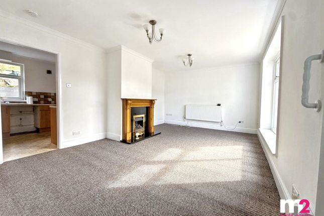 69, Capel Newydd Avenue, Pontypool photo 3