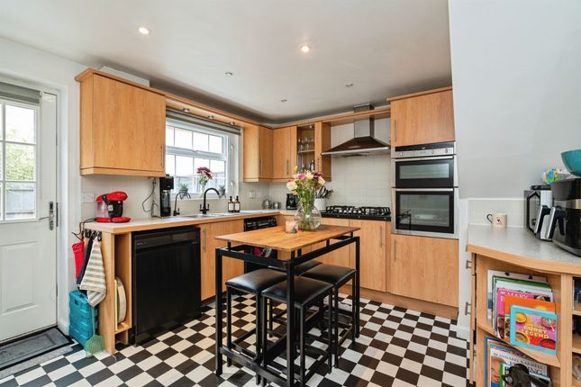 34, Orchard Close, Eye photo 2