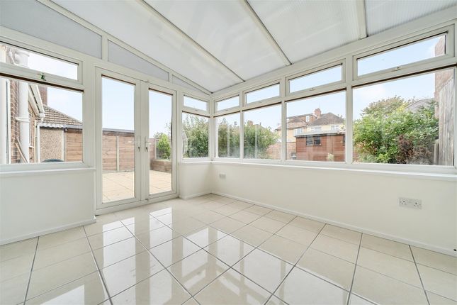 63, Harewood Road, Bedford photo 4