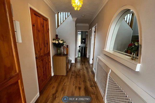 Station Road, Marston Green photo 5