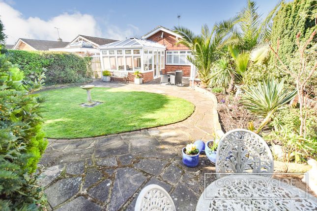 3, Clifton Way, Benfleet photo 2