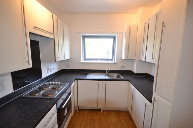 8, Coral Court Serpentine Close, Romford photo 4