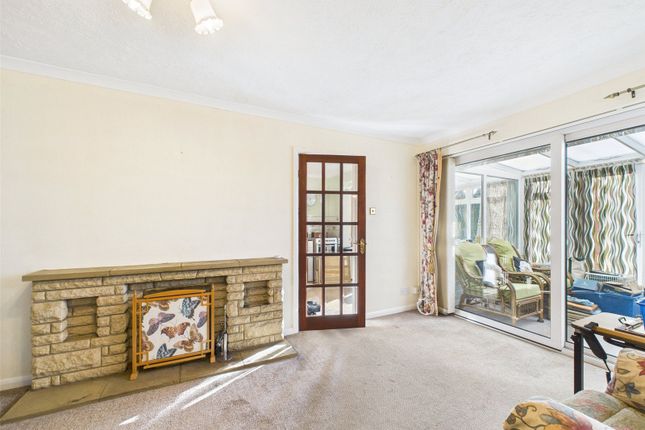 9, Gardiners Close, Gloucester photo 4