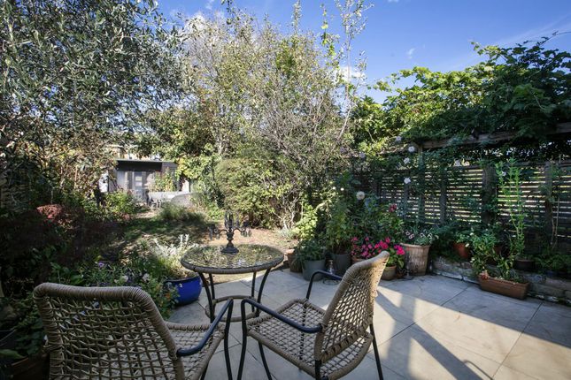 20, Avondale Rise, London photo 3