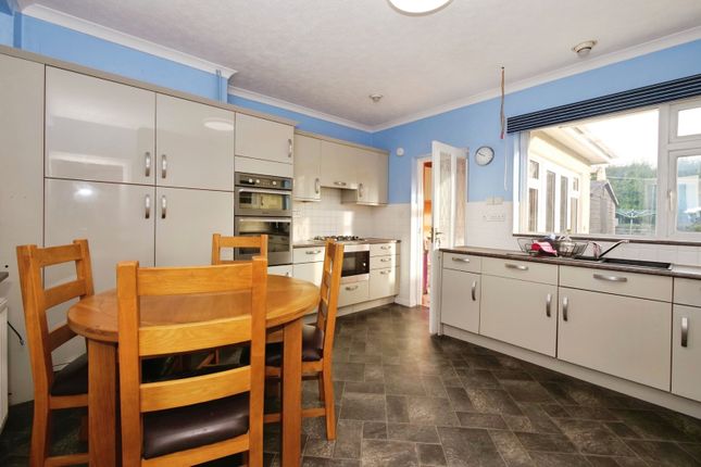 Heatherslade Road, West Glamorgan photo 3