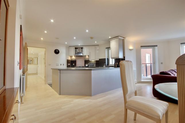 Flat for sale in Gunwharf Quays, Portsmouth