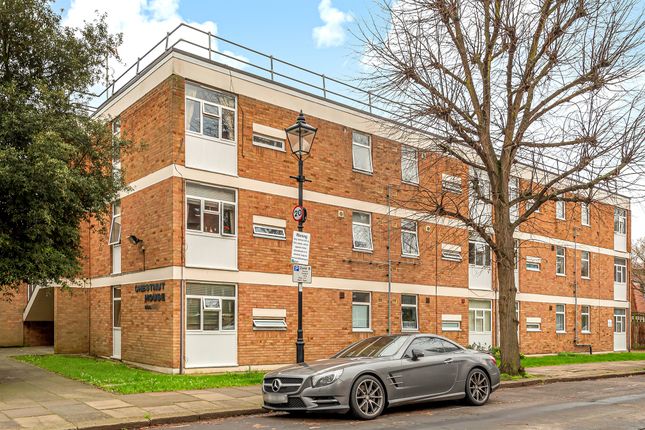 Thumbnail Flat for sale in The Orchard, London