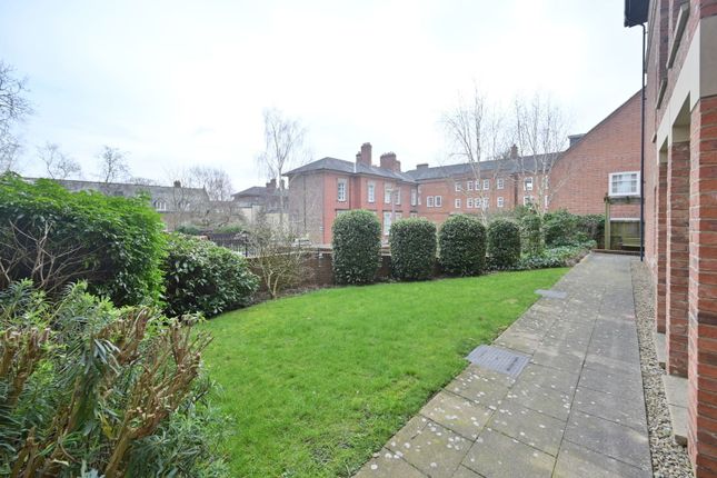 21, College Court, Ripon photo 4