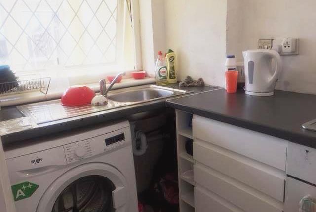 35, Dunstall Hill, Wolverhampton photo 3