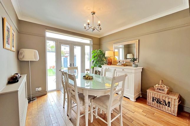 3, West Close, Greenford photo 4