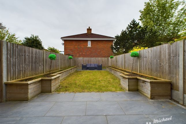 End terrace house for sale in Windsor Road, Pitstone, Leighton Buzzard
