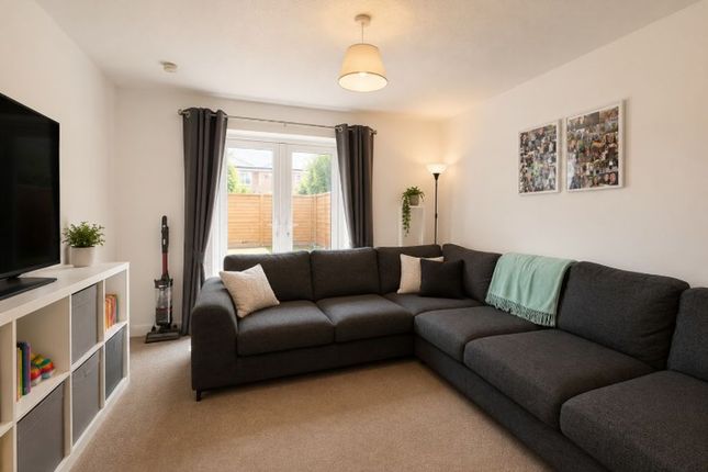 24, Marlin Close, Gosport photo 2