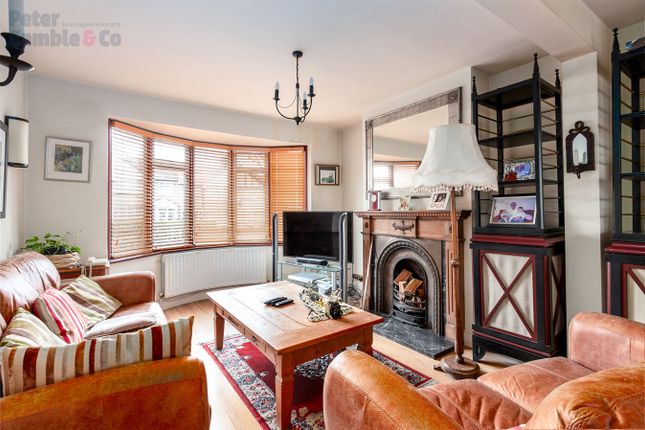 End terrace house for sale in Francis Road, Perivale