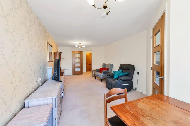 24 Goodes Court, Royston photo 4