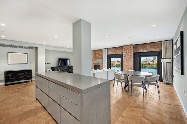 Apartment 59, Switch House West,, Circus Road West, London photo 3