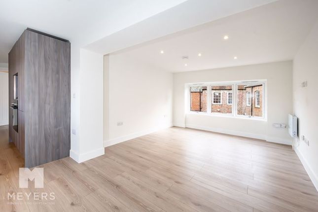 Flat for sale in Town Centre, Ringwood