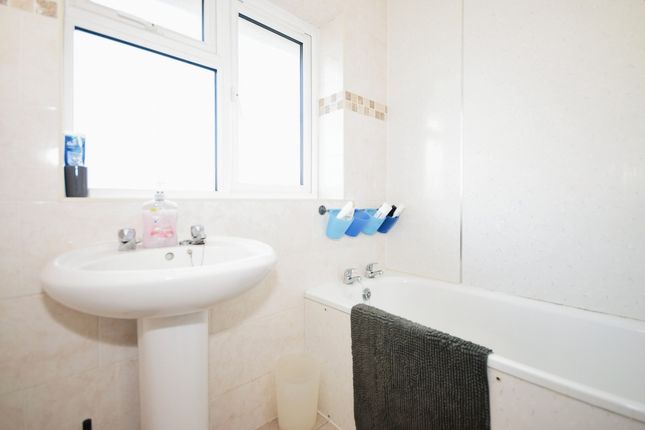 Room 2, Mizpah, Whyke Road, Chichester photo 4