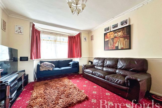 36, Suttons Lane, Hornchurch photo 3
