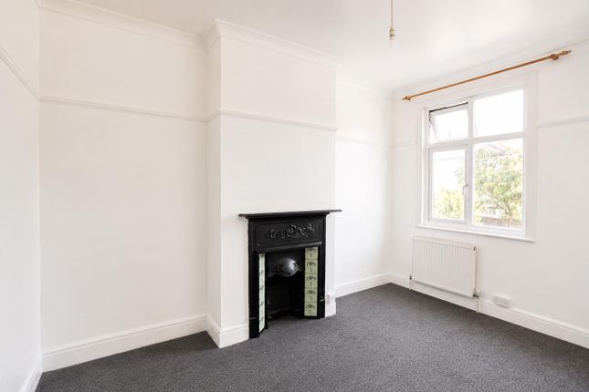 44A, Riviera Drive, Southend-On-Sea photo 4