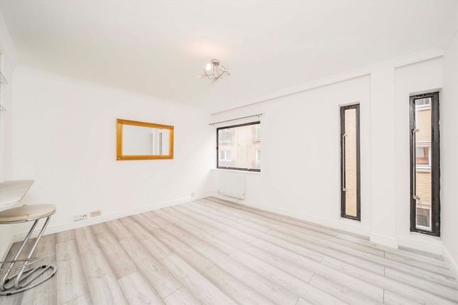 Flat 405, Queens Quay, 58, Upper Thames Street, London photo 3